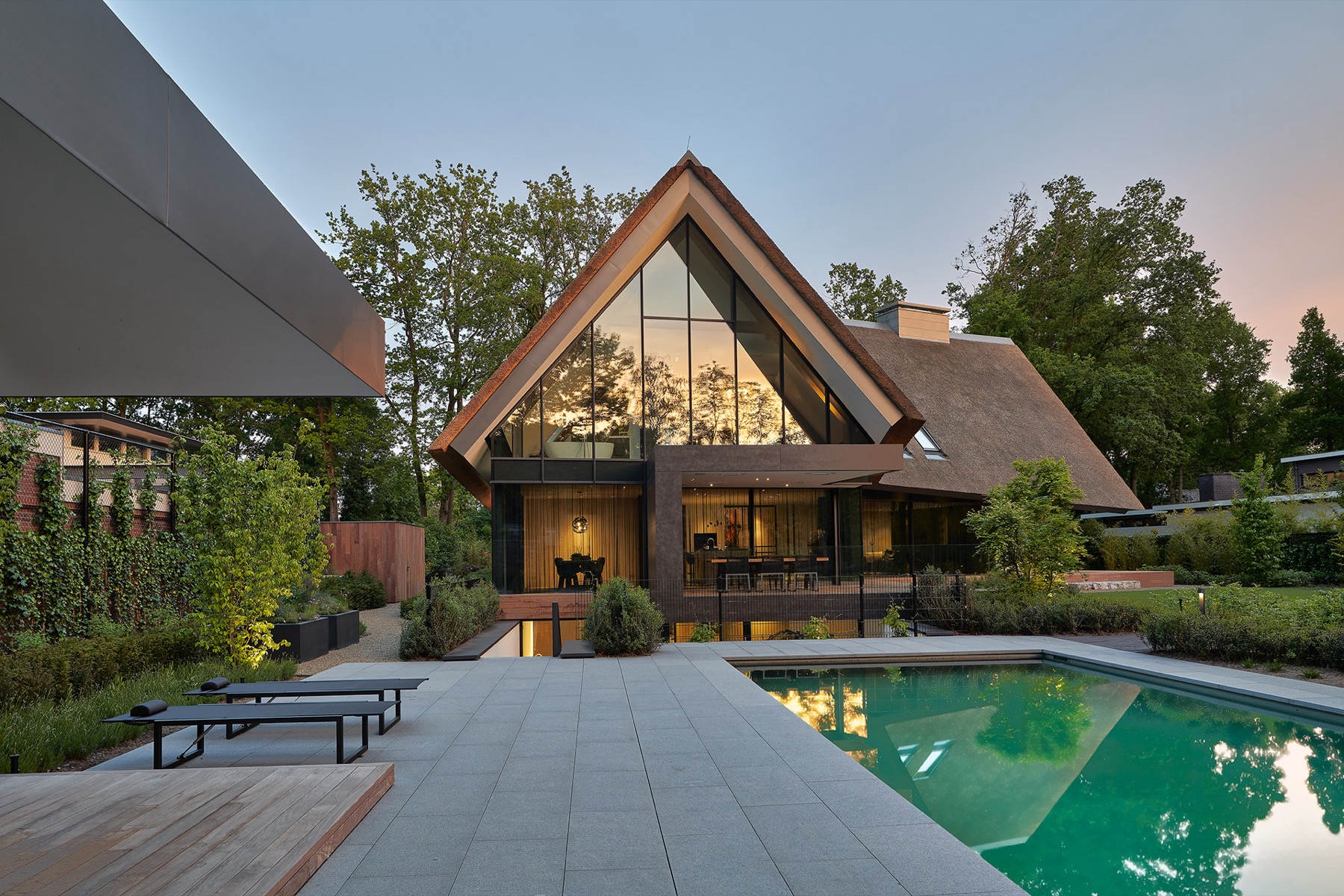 design villa met rieten kap