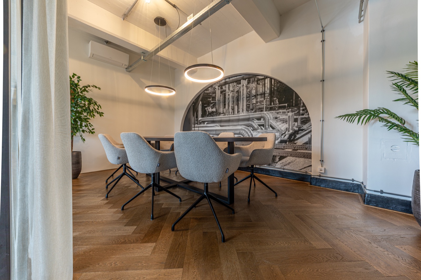 luxe interieur vergaderruimte 