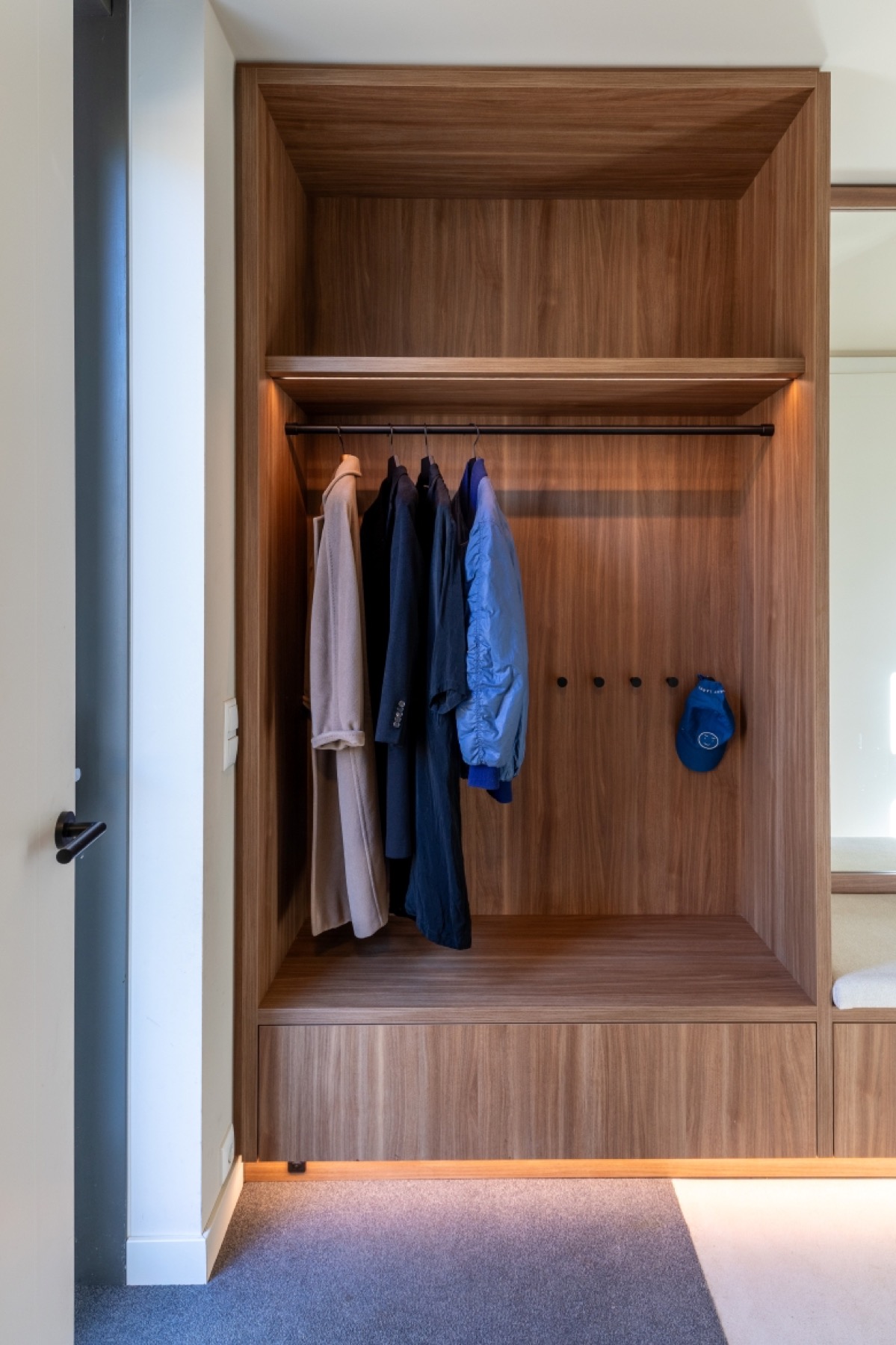 luxe garderobe in hal