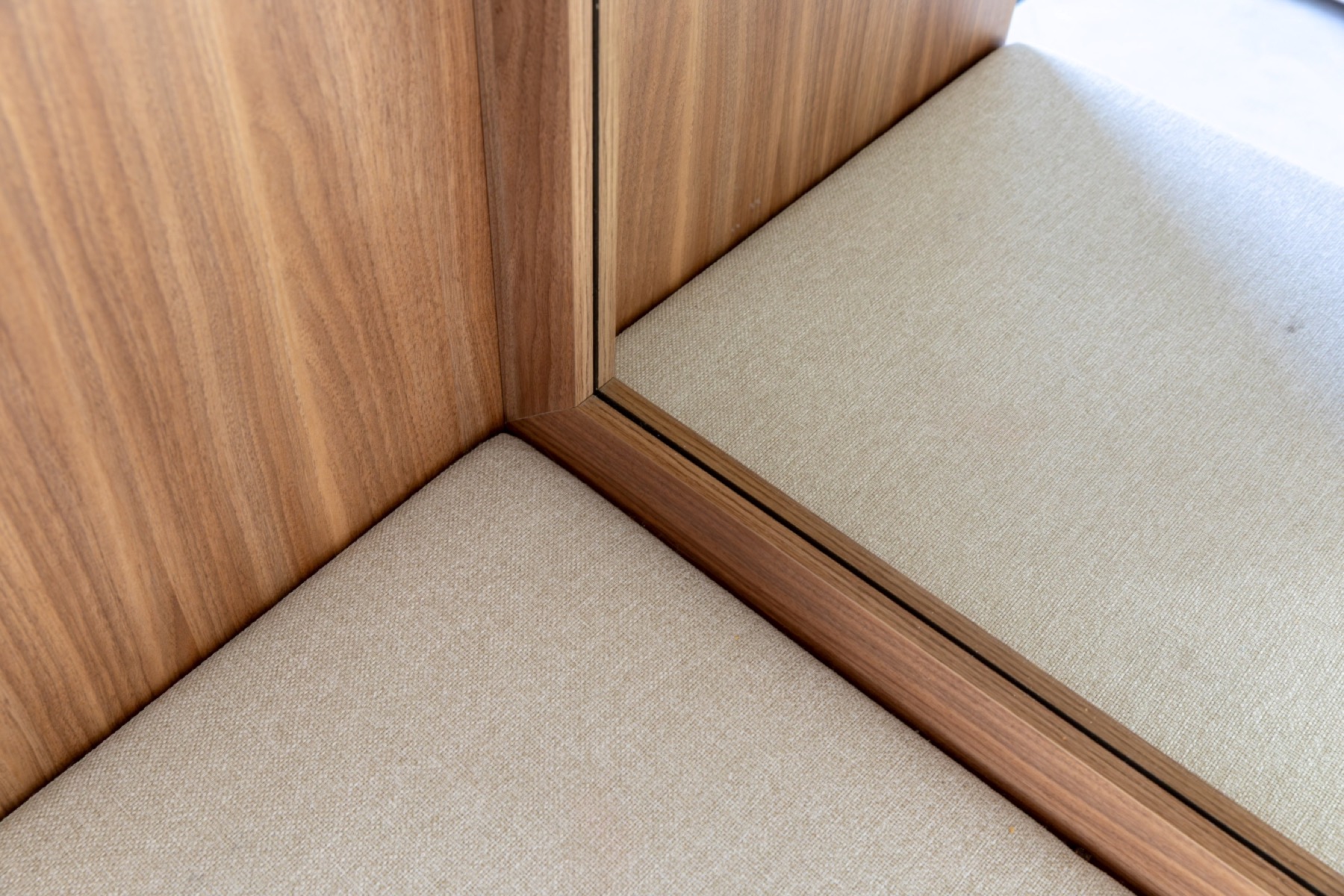 details kast in hal