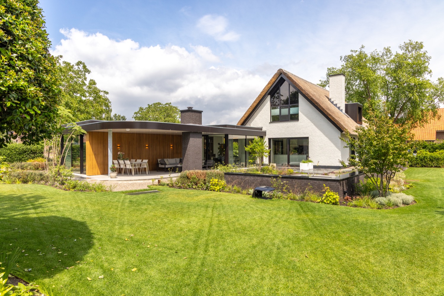 villa met luxe tuin