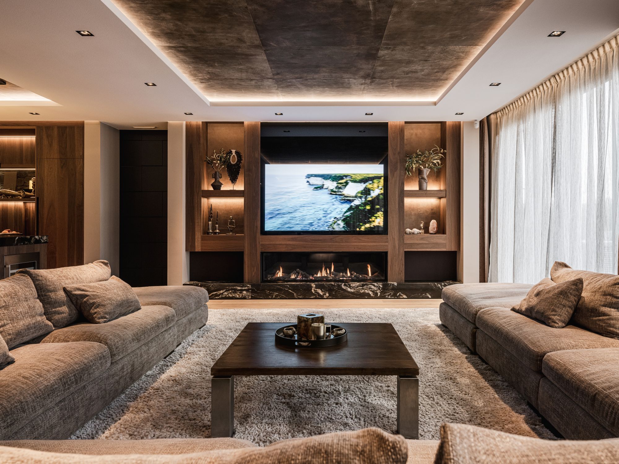 luxe tv wand