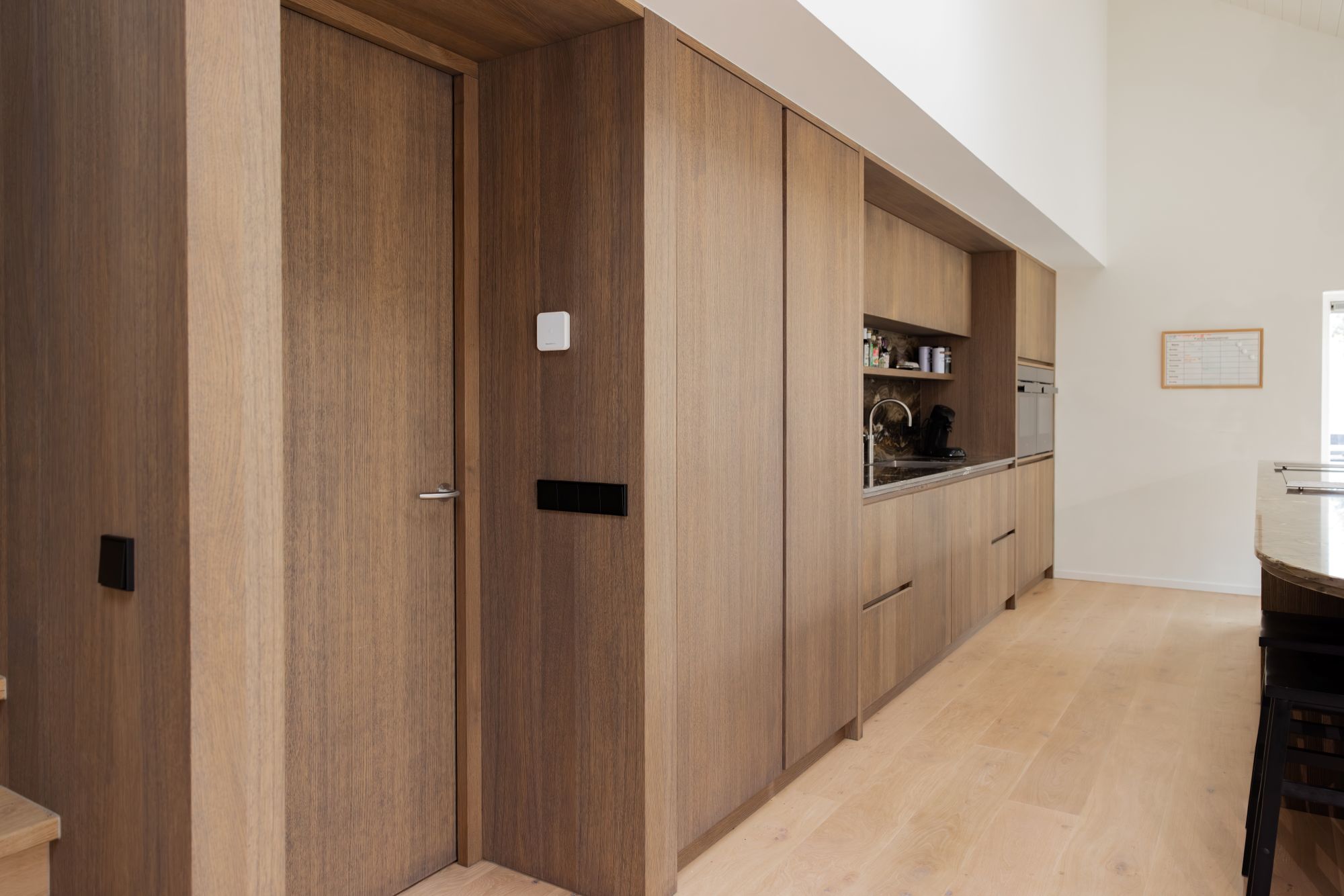 houten keukenwand