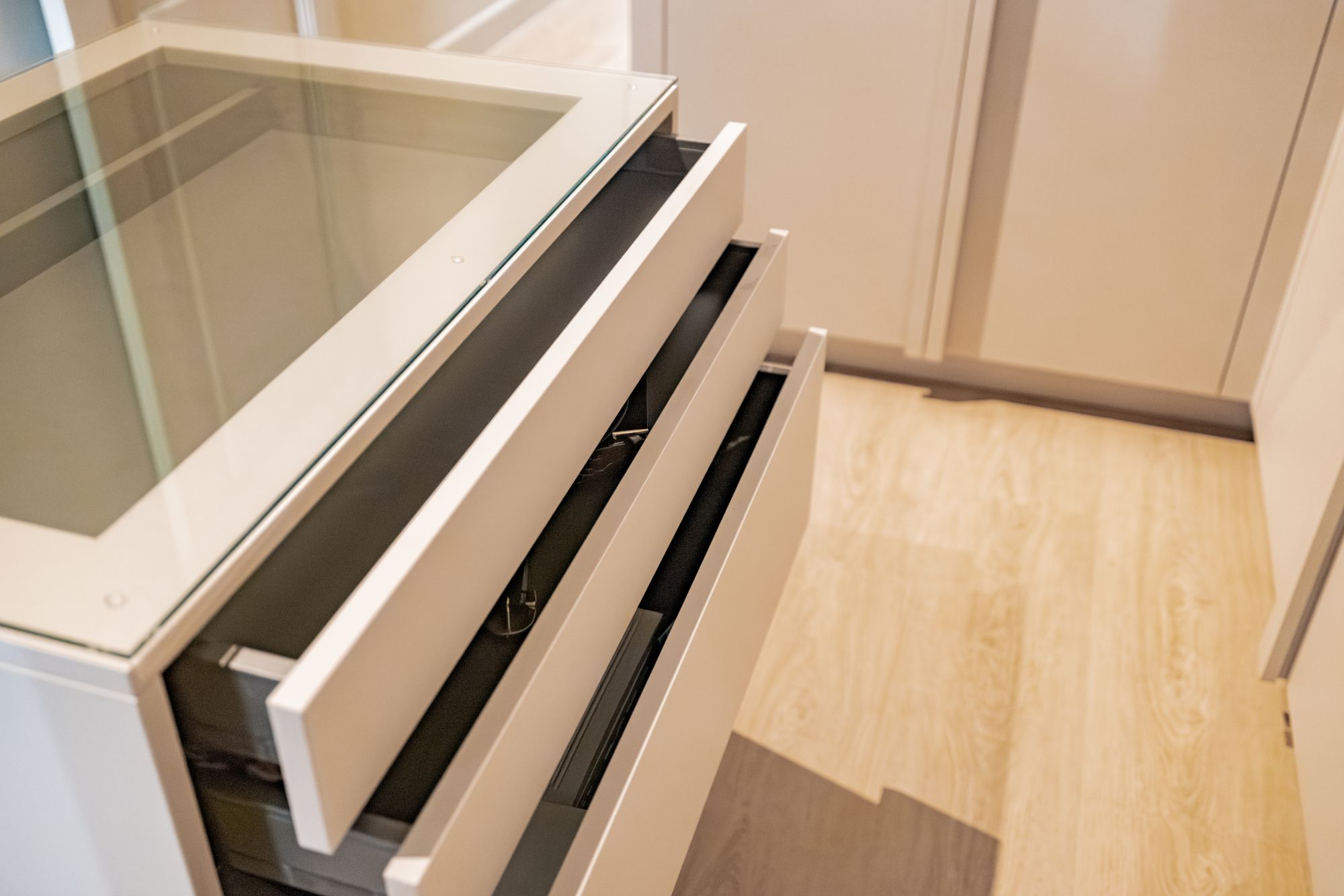 kast lades