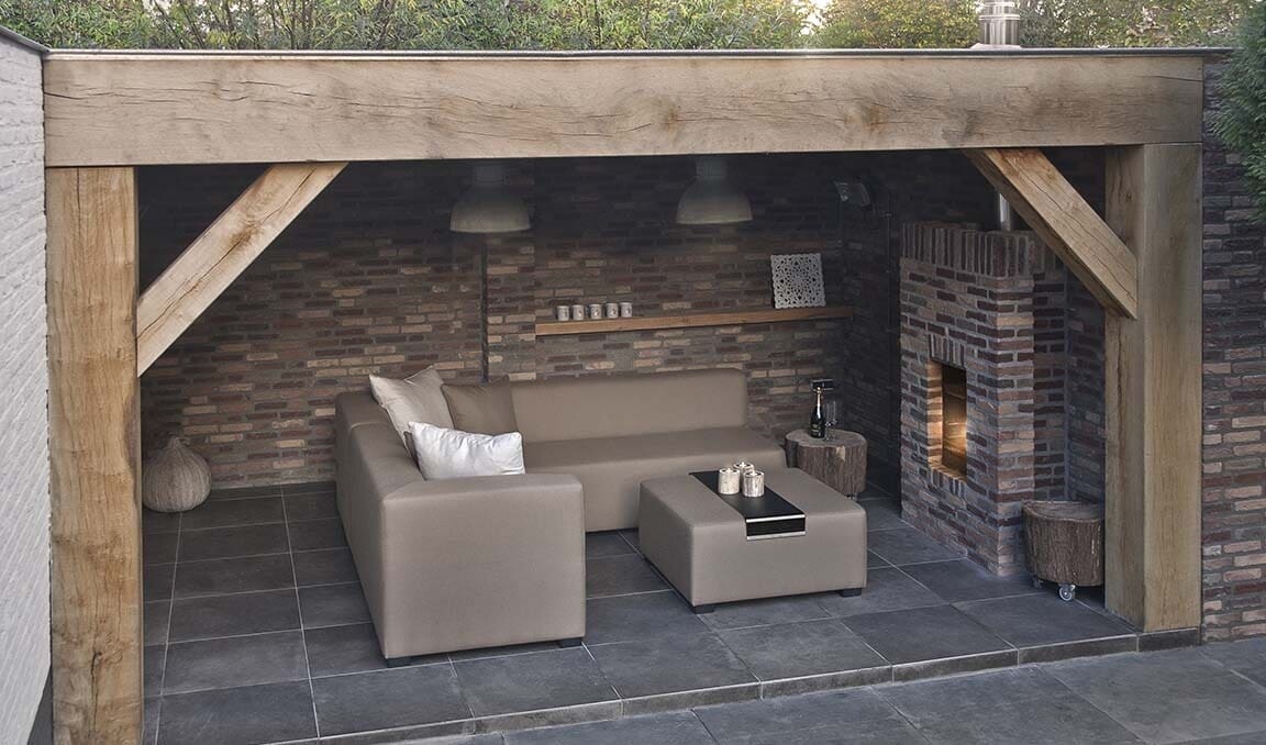 overkapping met tuinmeubels