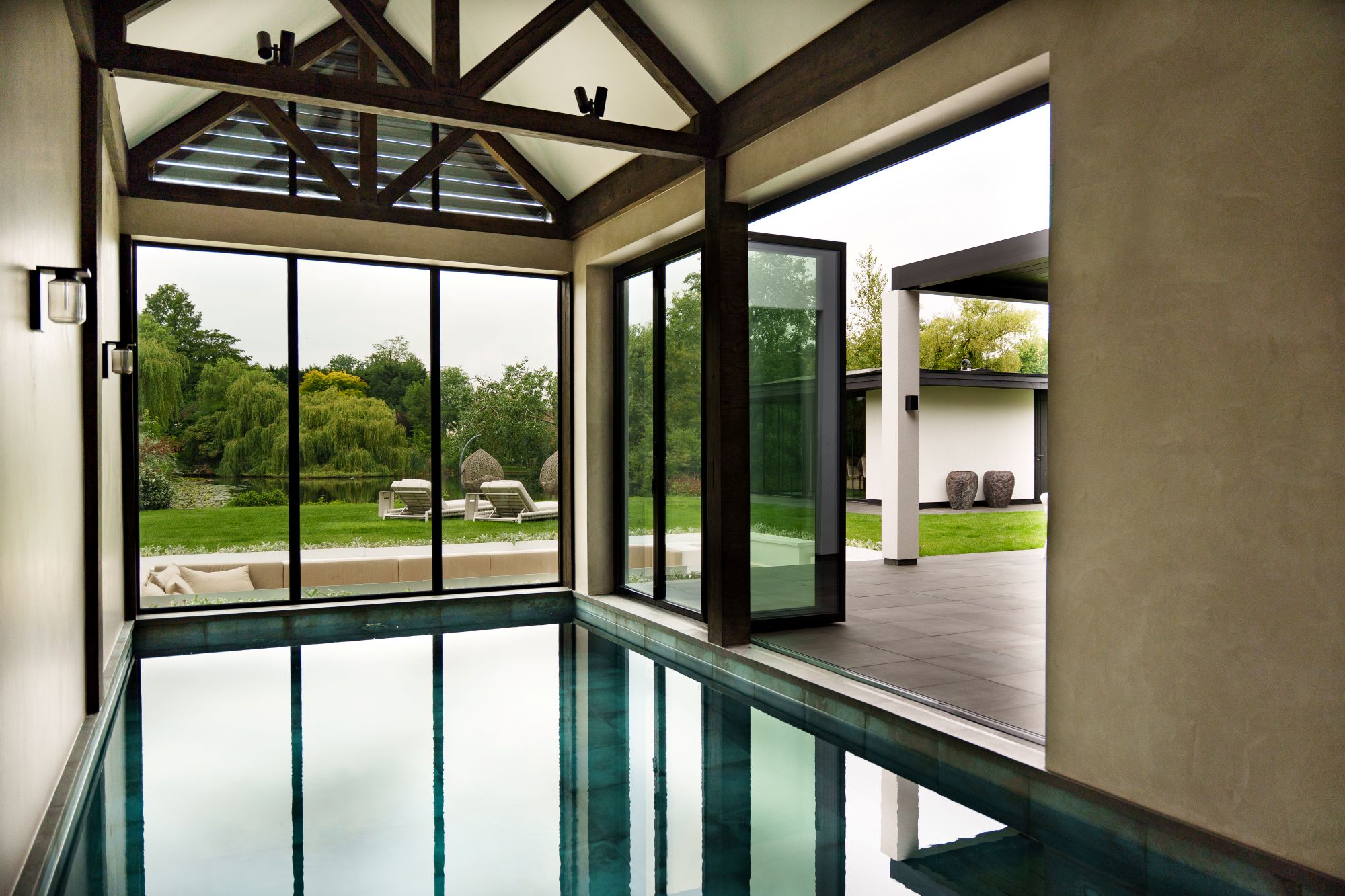 luxe poolhouse