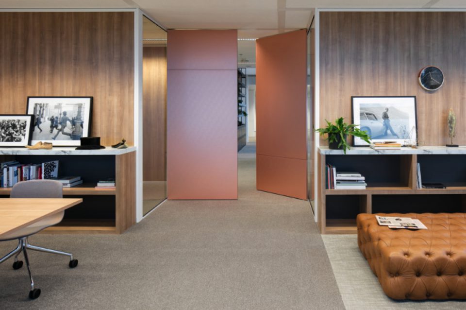 interieur kantoor met maatwerk deuren