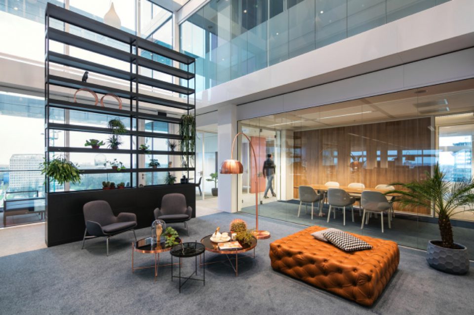 luxe kantoor met maatwerk kast