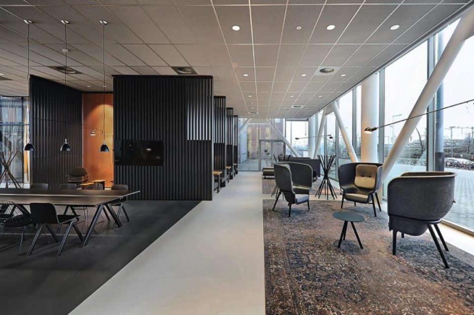 kantoor met luxe meubels