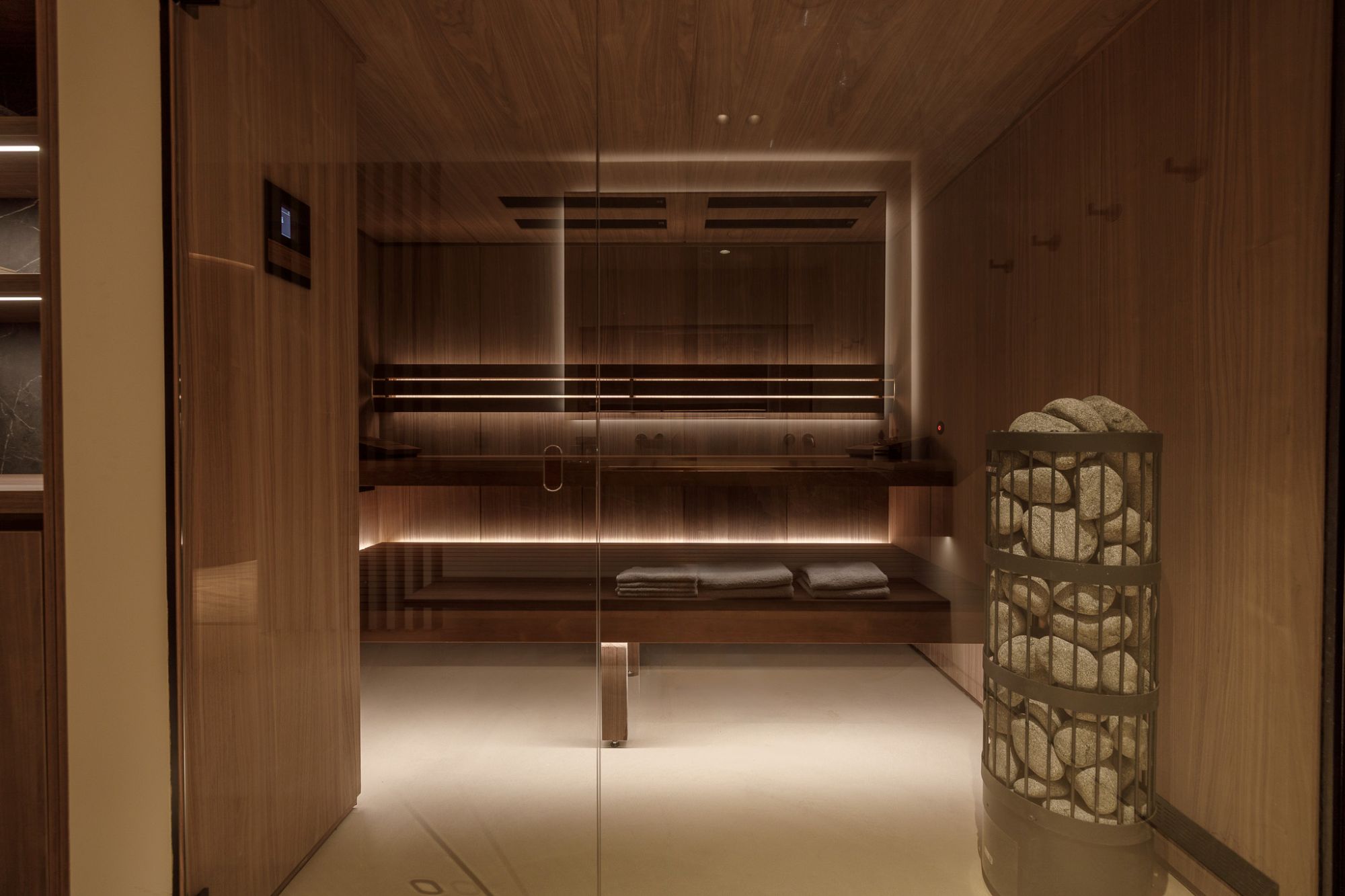 luxe sauna