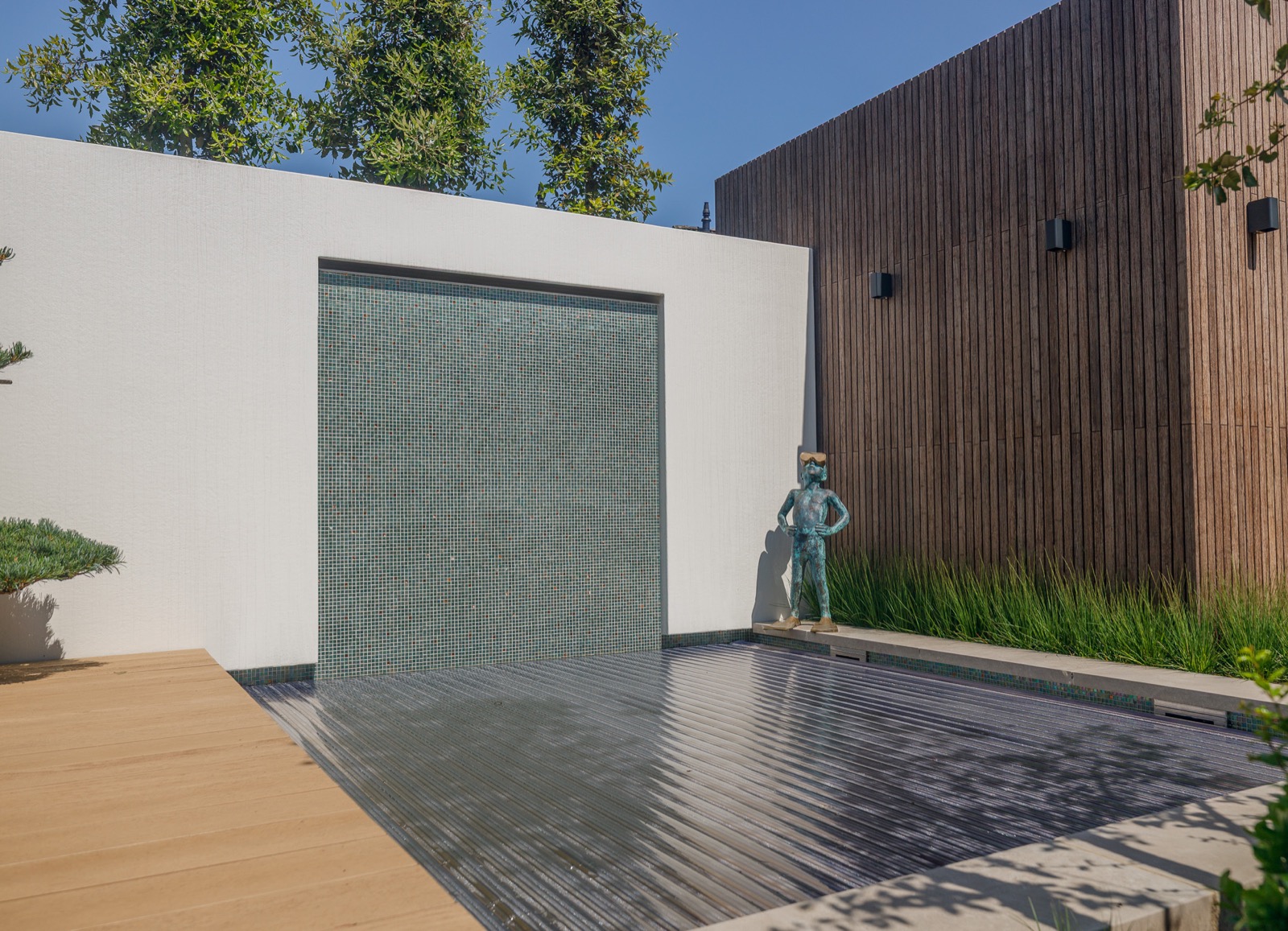 tuin met klein zwembad