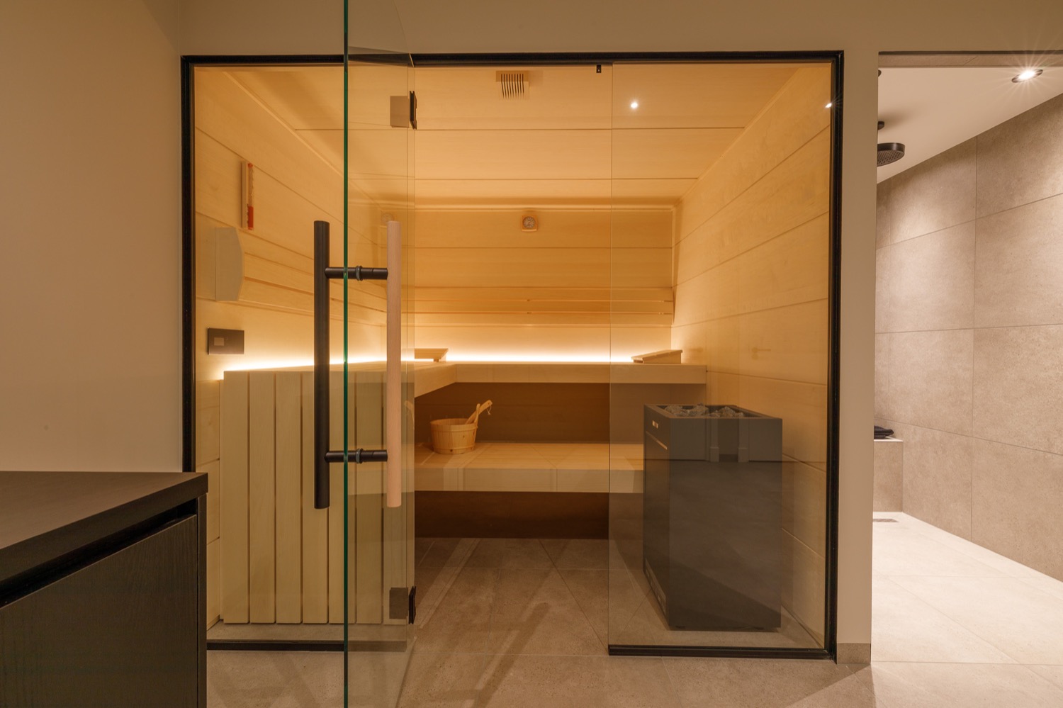 luxe sauna