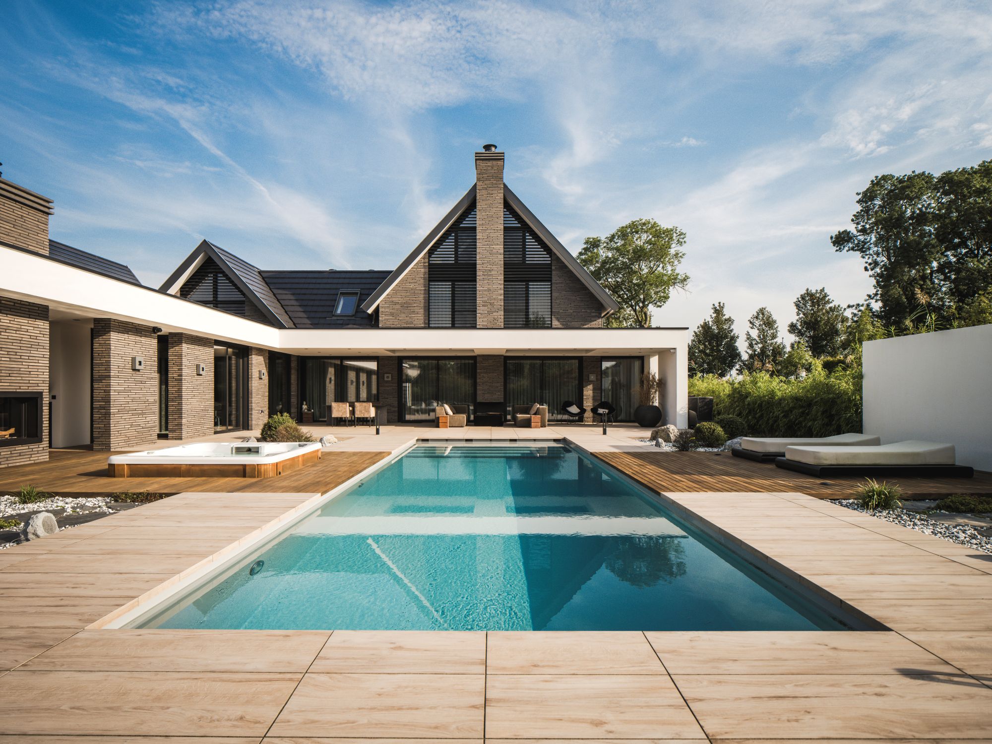 zwembad in villatuin