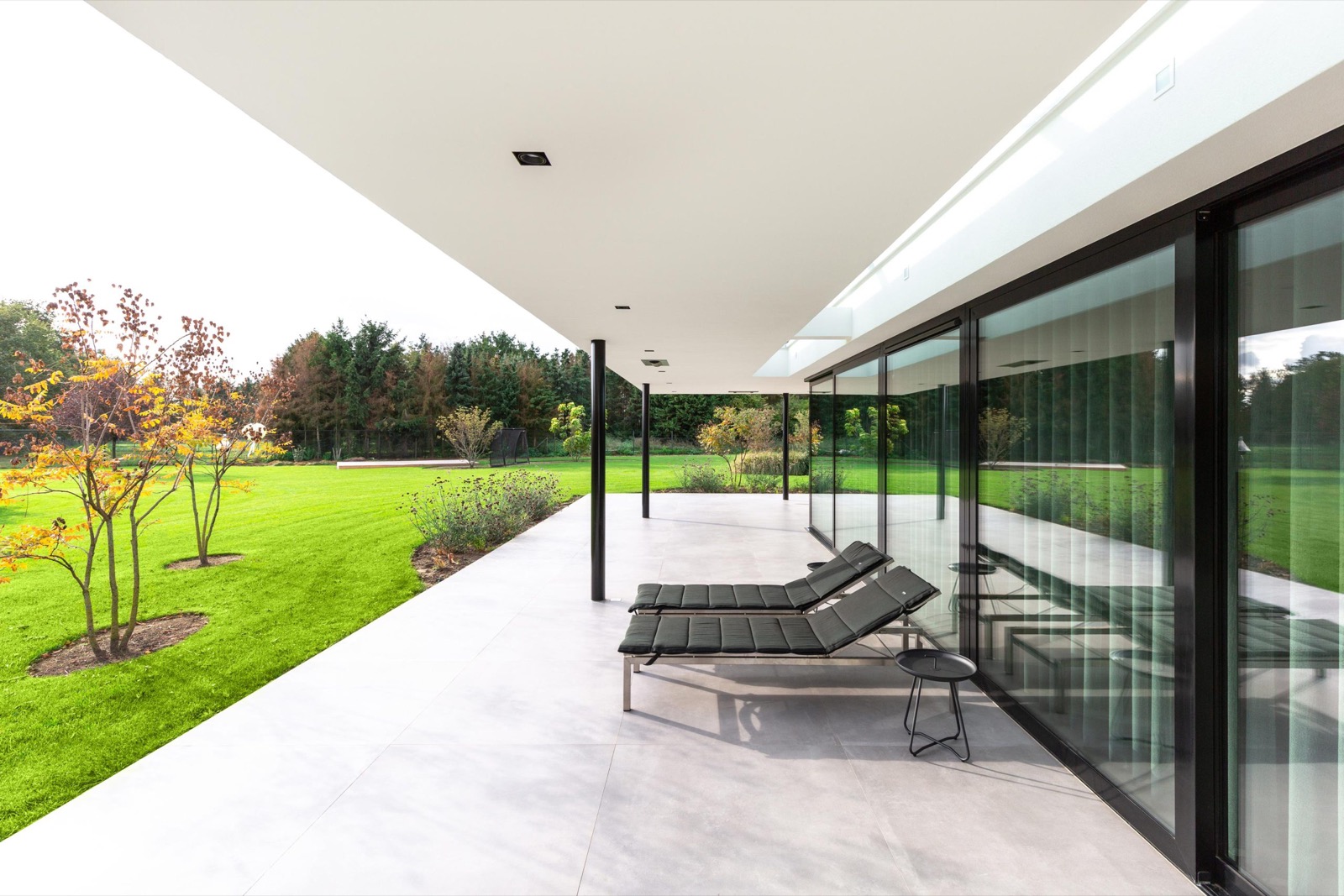 moderne villa met overkapping