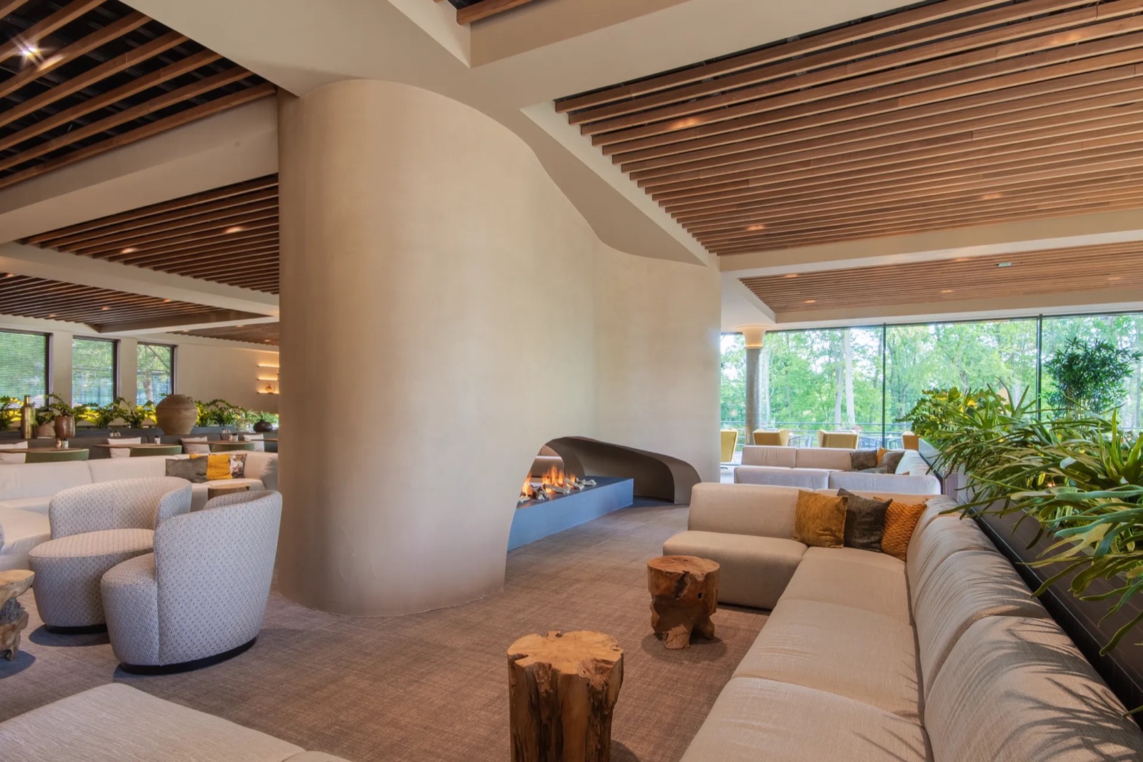 loungeruimte met luxe betonstuc