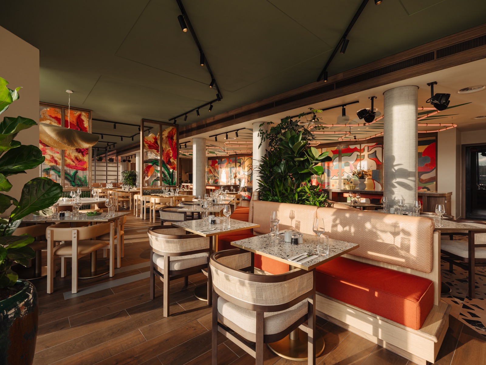 luxe tafels met stoelen