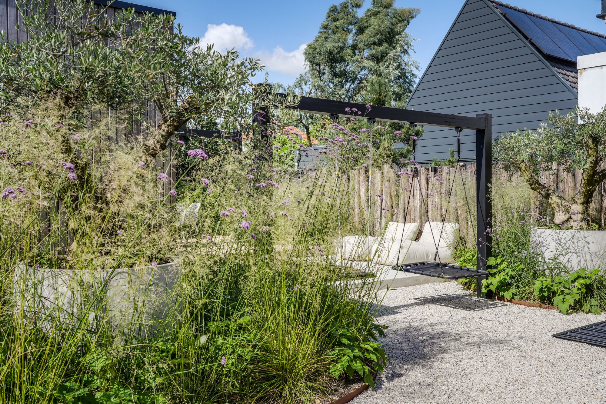 schommel in tuin