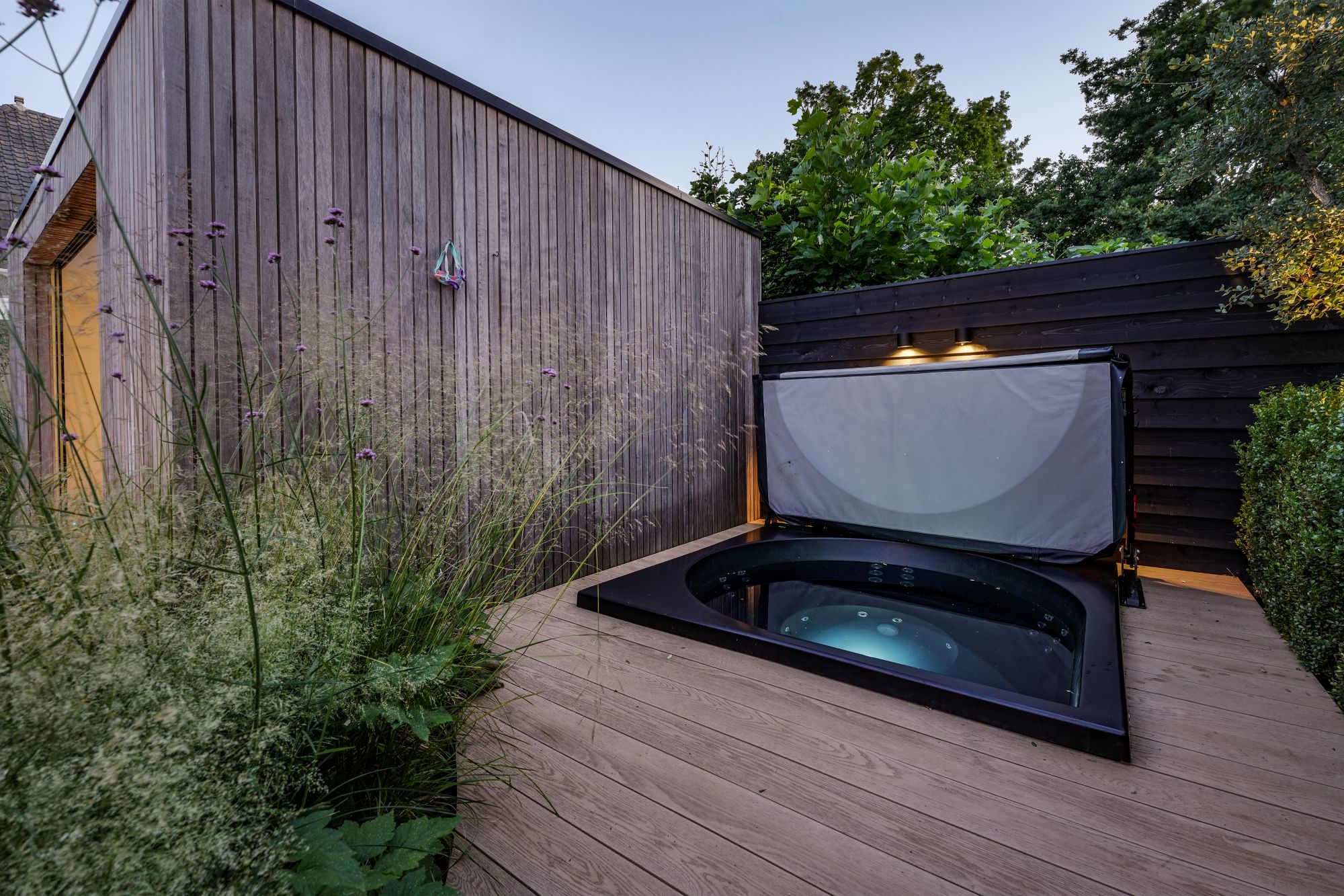 ingebouwde jacuzzi