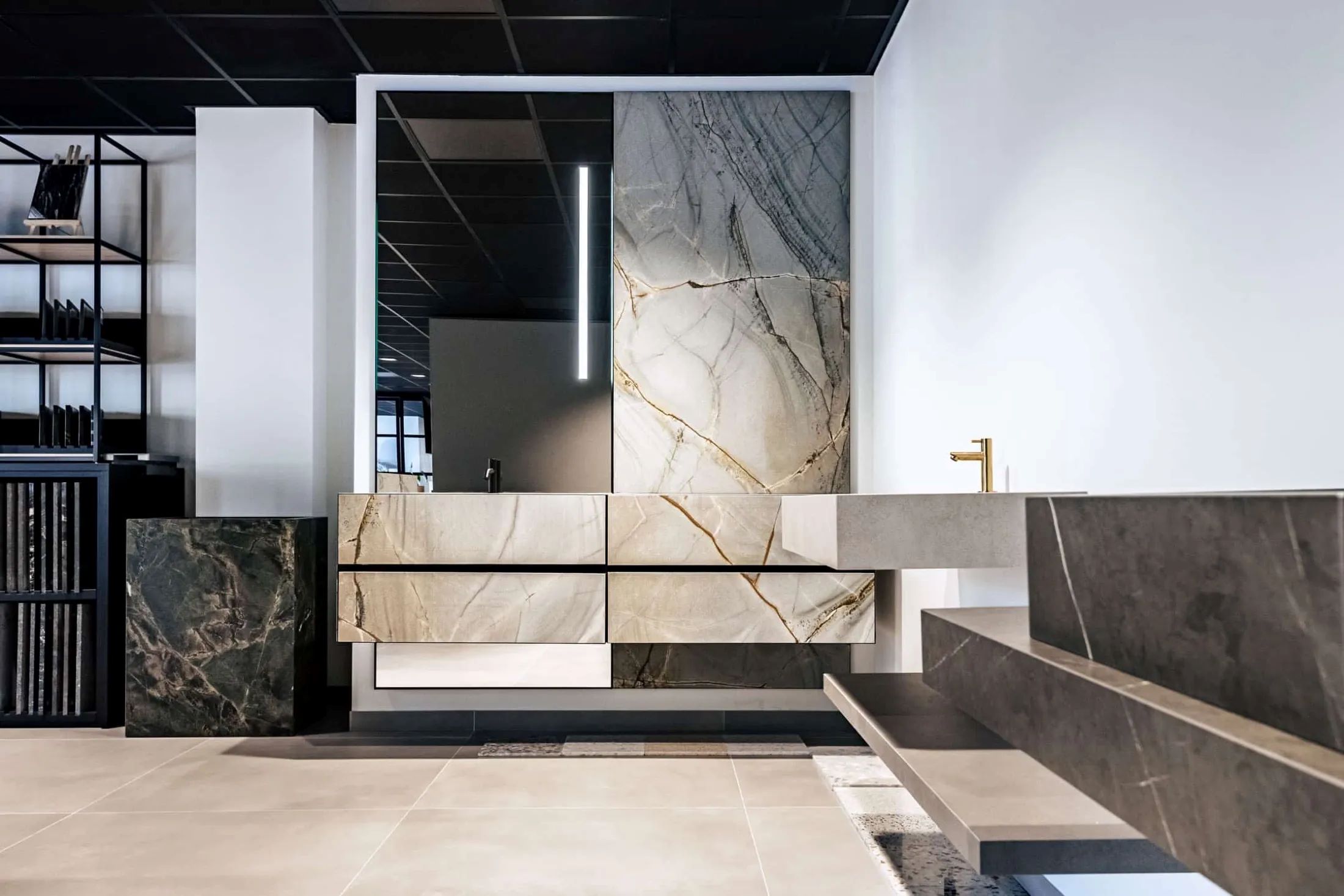luxe badkamer met natuursteen
